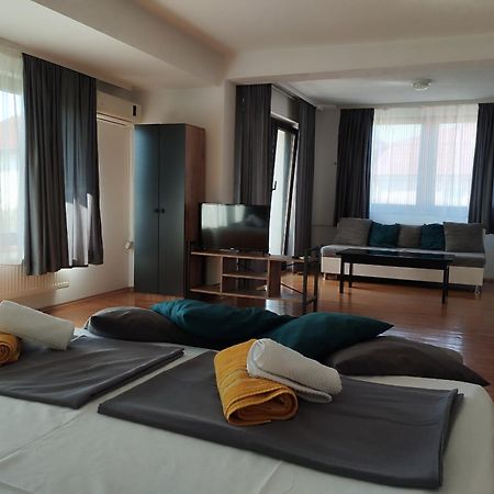 Filip Apartments オフリド エクステリア 写真