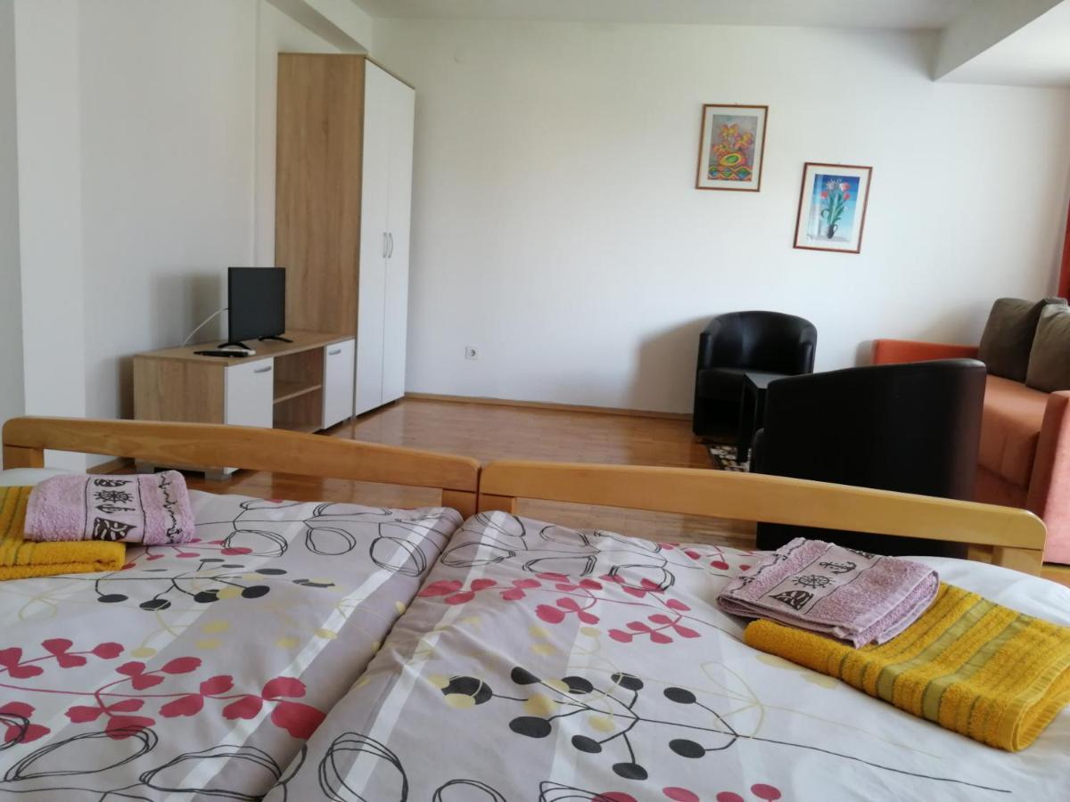 Filip Apartments オフリド エクステリア 写真