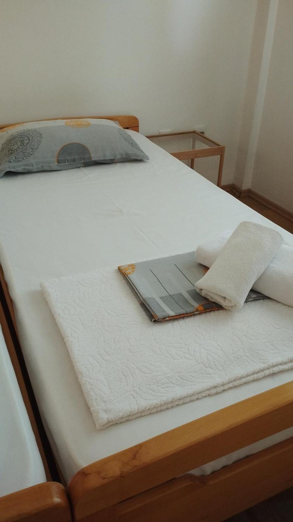 Filip Apartments オフリド エクステリア 写真