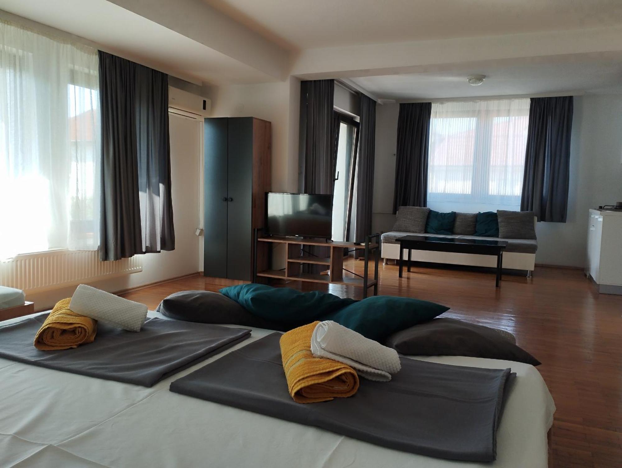 Filip Apartments オフリド エクステリア 写真